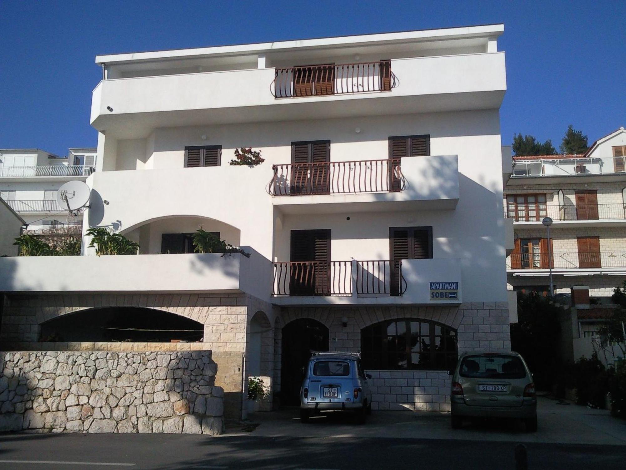 Apartmán And Rogosic *