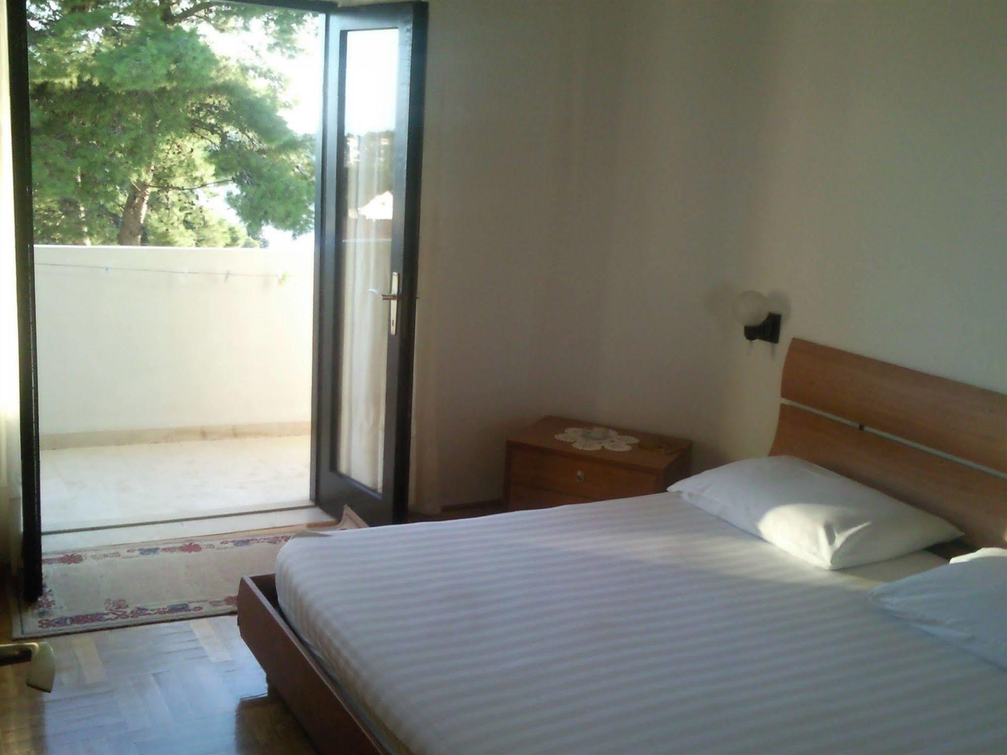 Apartma And Rogosic Hvar Town