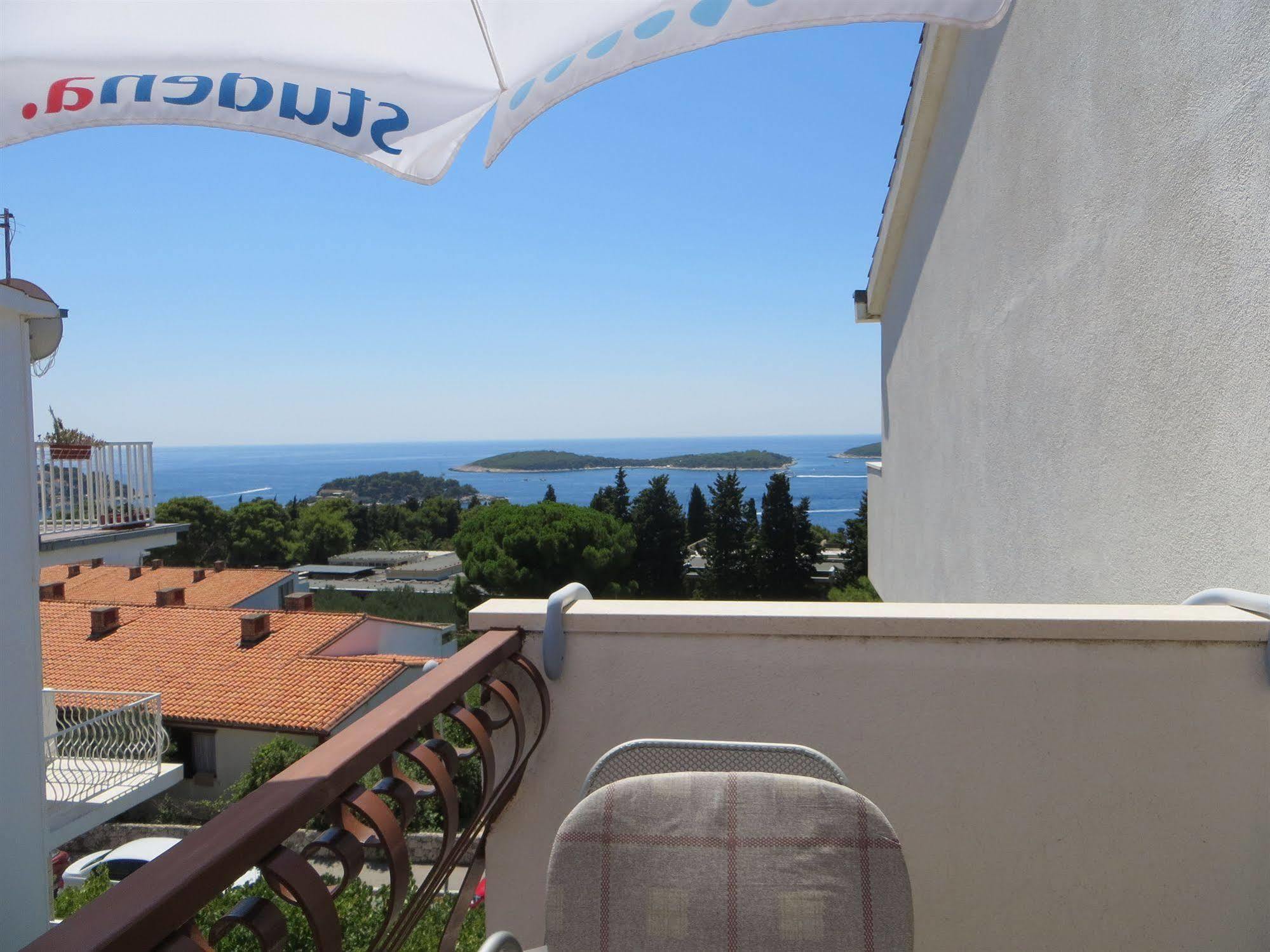 Apartma And Rogosic Hvar Town