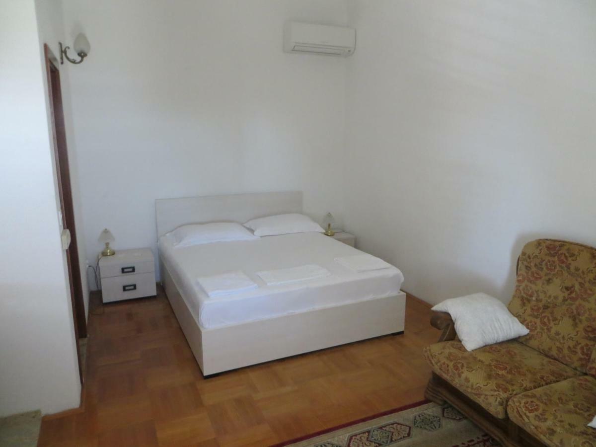 And Rogosic Apartma Hvar Town